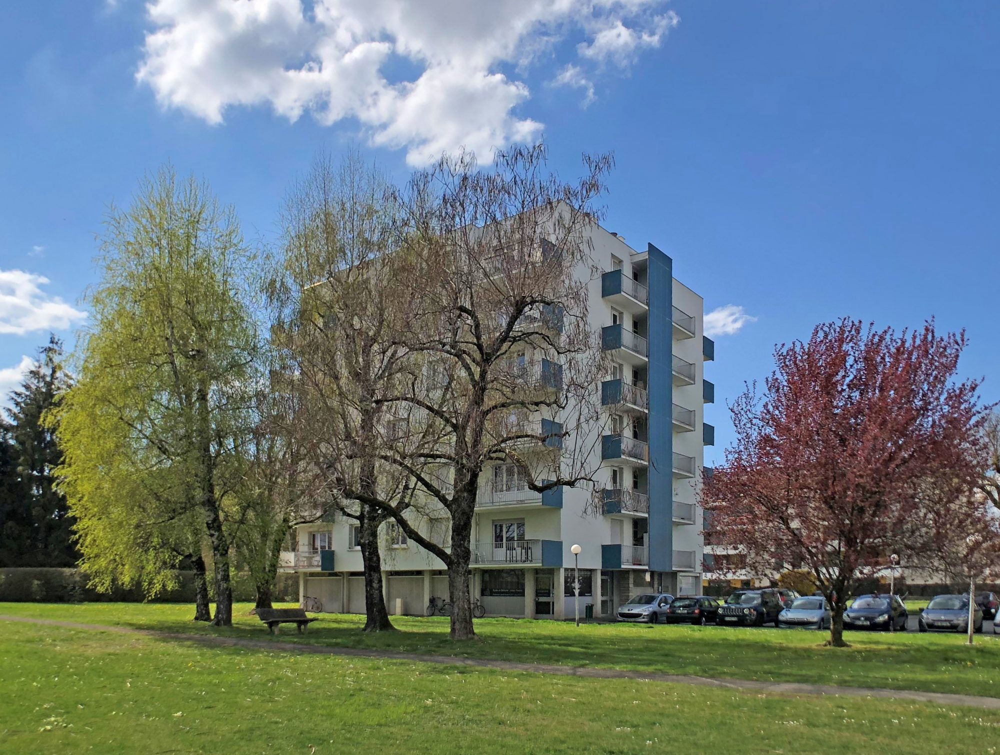 Appartement T4 à vendre à Annecy quartier des Clarines au calme avec belle vue sur la ville et les montagnes