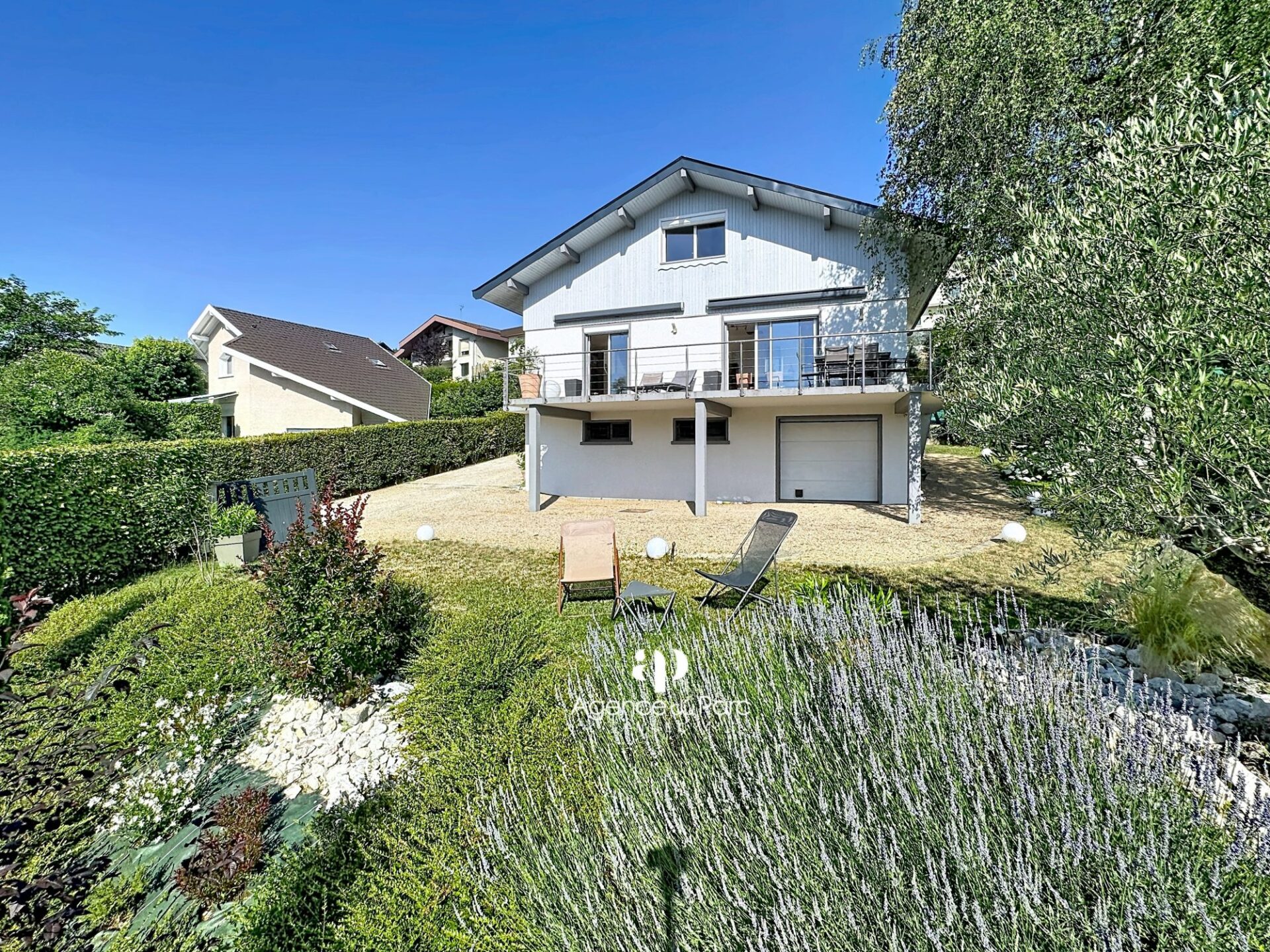 Villa – Poisy